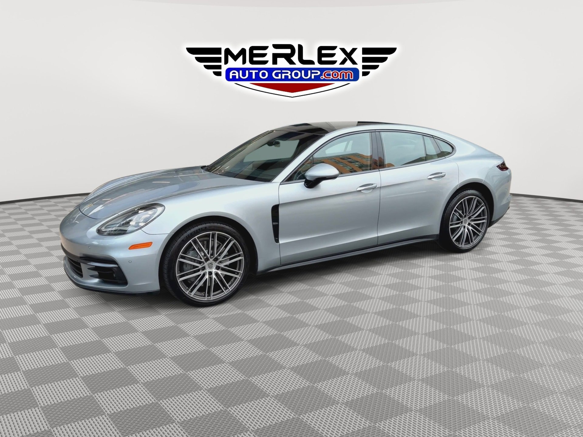 Used 2018 Porsche Panamera 4S w/ Premium Package Plus AWD/4WD image 4