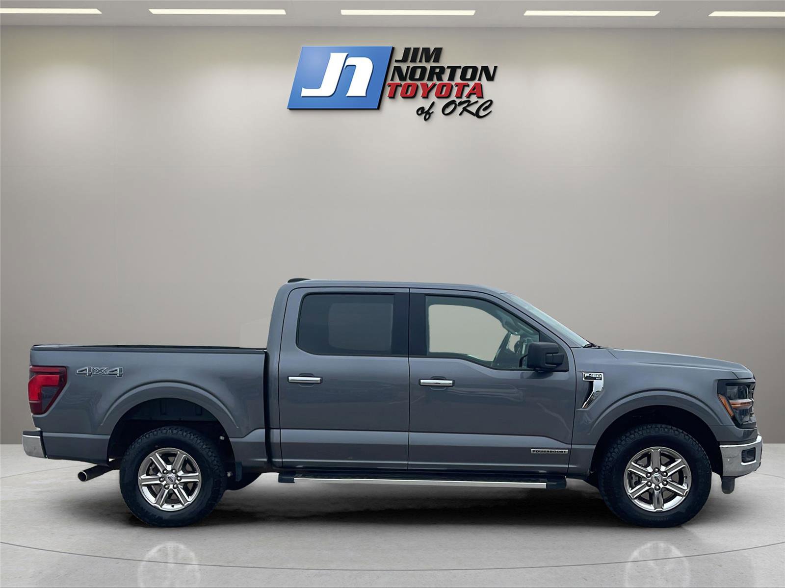 Used 2024 Ford F150 XLT w/ Mobile Office Package image 4