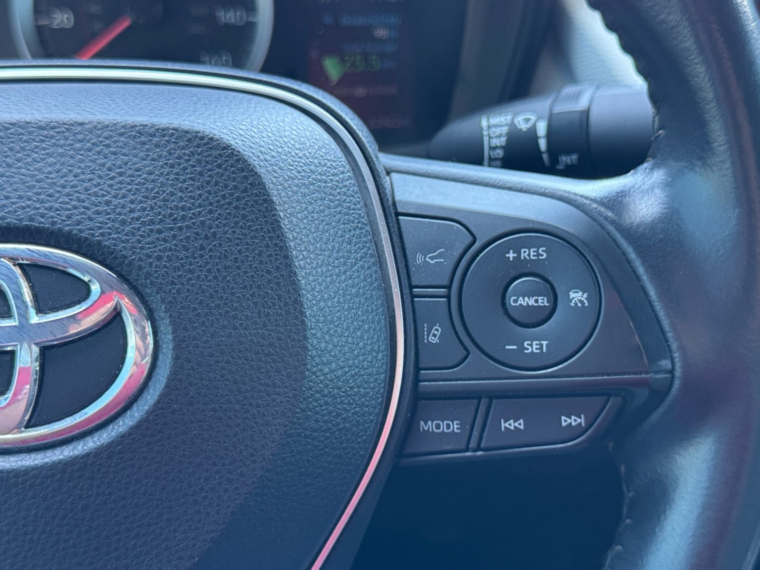Used 2022 Toyota Corolla SE FWD image 23