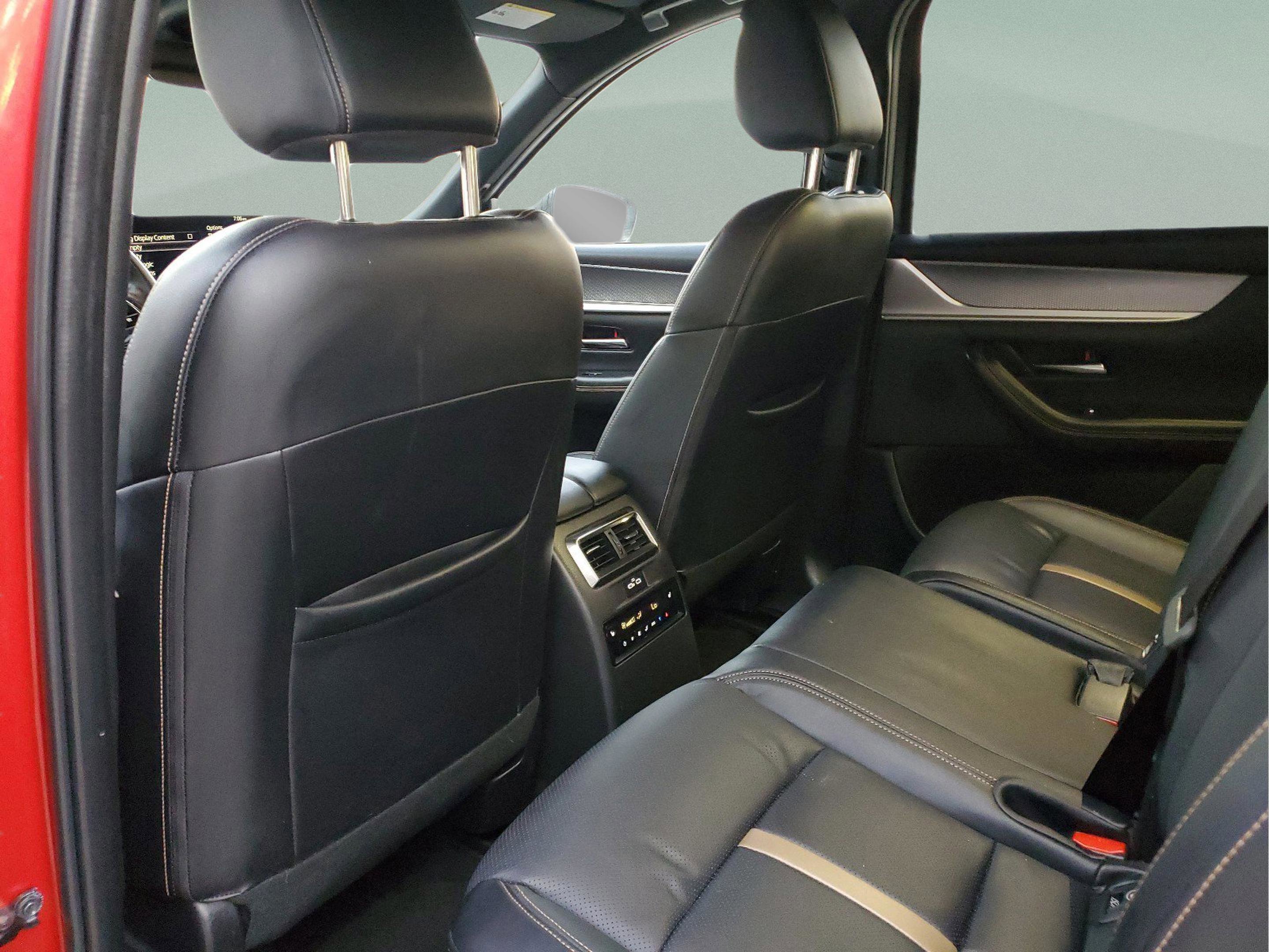 Used 2025 MAZDA CX-70 Plug-In Hybrid w/ Premium Plus AWD/4WD image 5