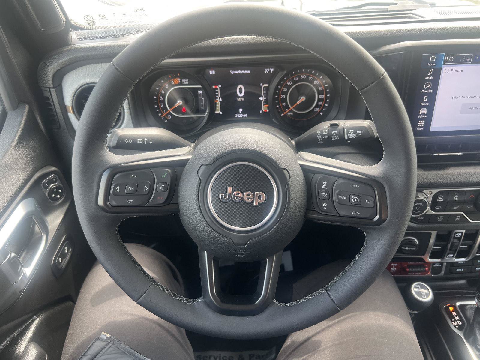 Used 2025 Jeep Wrangler Unlimited Sport AWD/4WD image 16