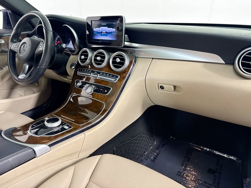Used 2018 Mercedes-Benz C 300 Sedan image 33