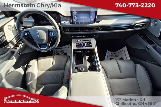 Used 2020 Lincoln Aviator Reserve w/ Equipment Group 202A image 13