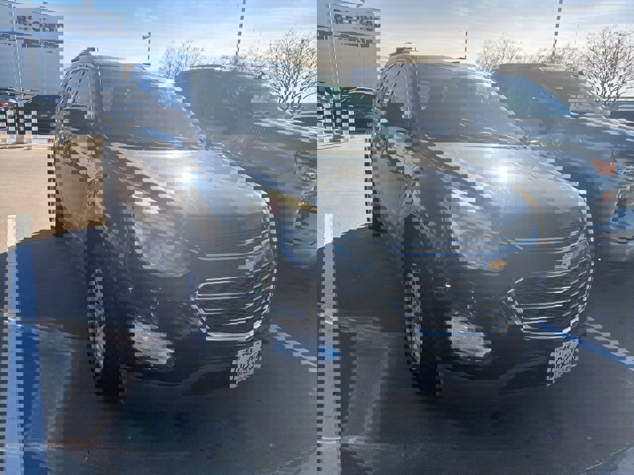 Used 2017 Chevrolet Equinox LT w/ Convenience Package image 2