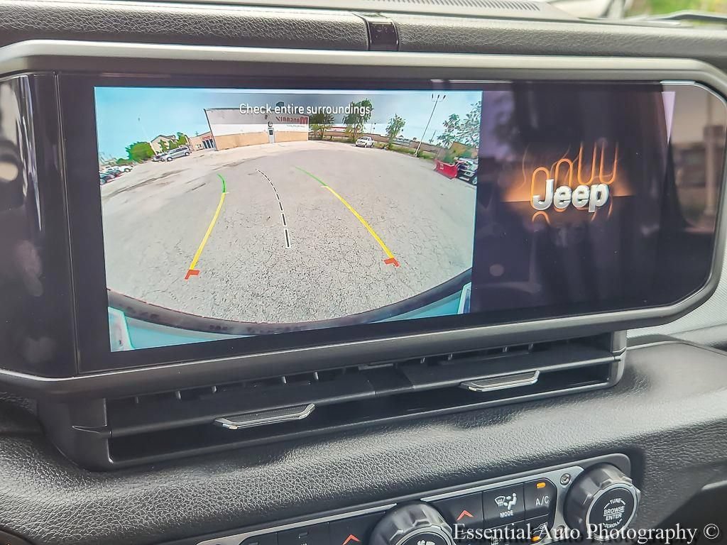 Used 2024 Jeep Wrangler Unlimited w/ Convenience Group AWD/4WD image 15