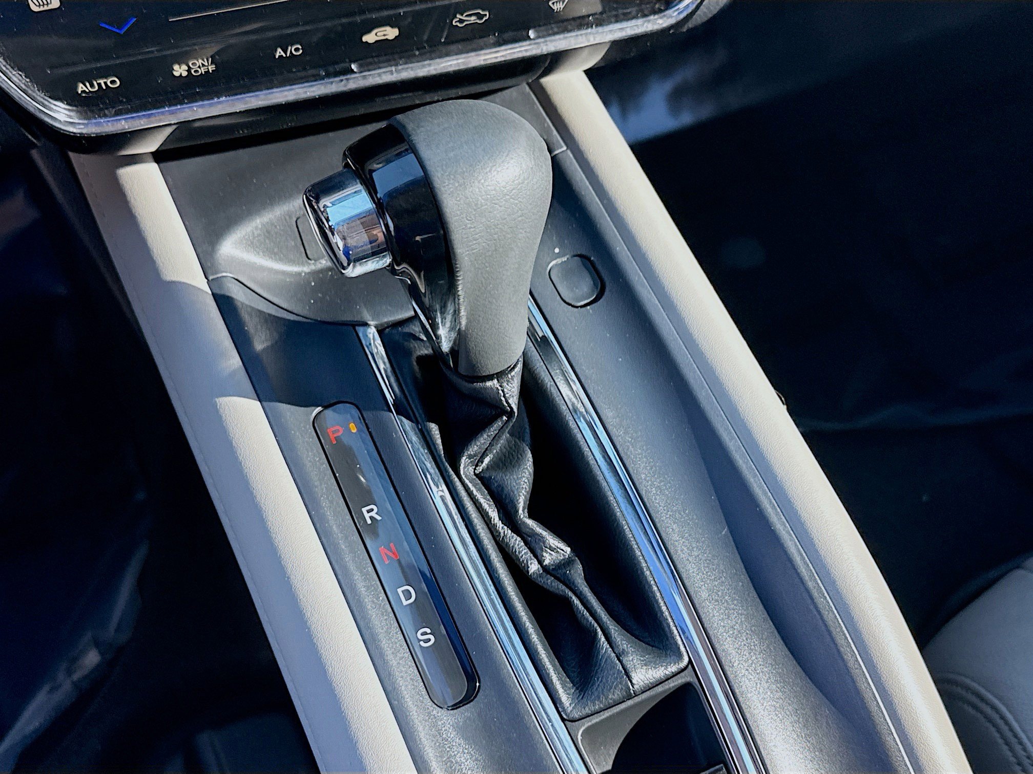 Certified 2021 Honda HR-V EX-L image 15