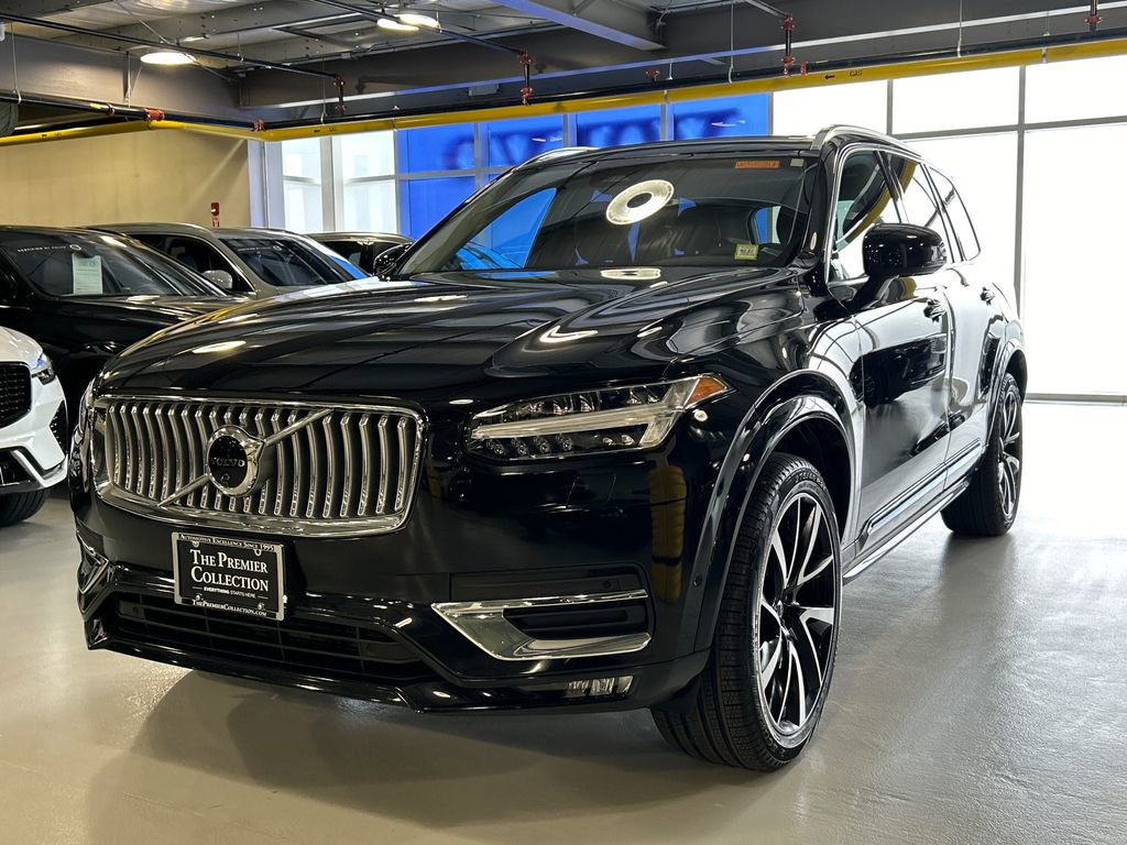 Certified 2023 Volvo XC90 B6 Plus w/ Protection Package Premier image 5