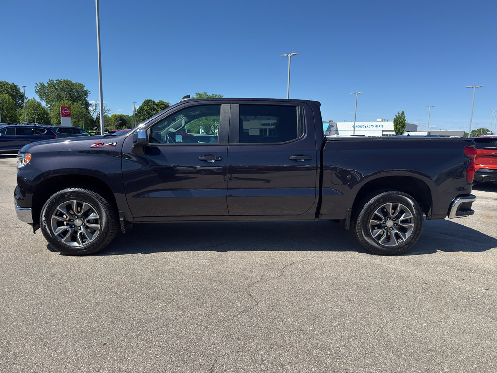 Certified 2022 Chevrolet Silverado 1500 LT AWD/4WD image 6