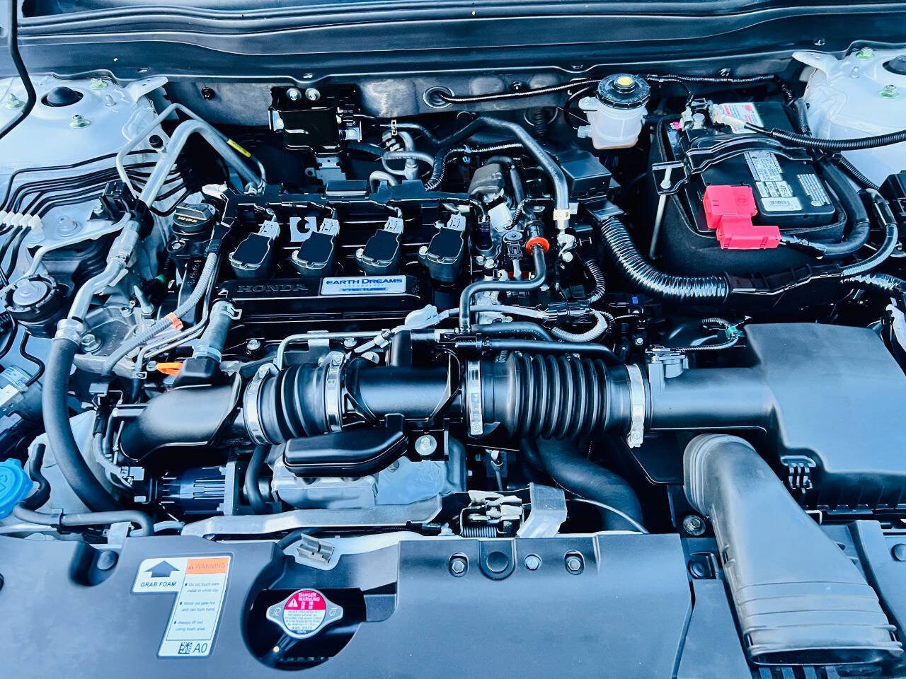 Used 2018 Honda Accord Sport image 12