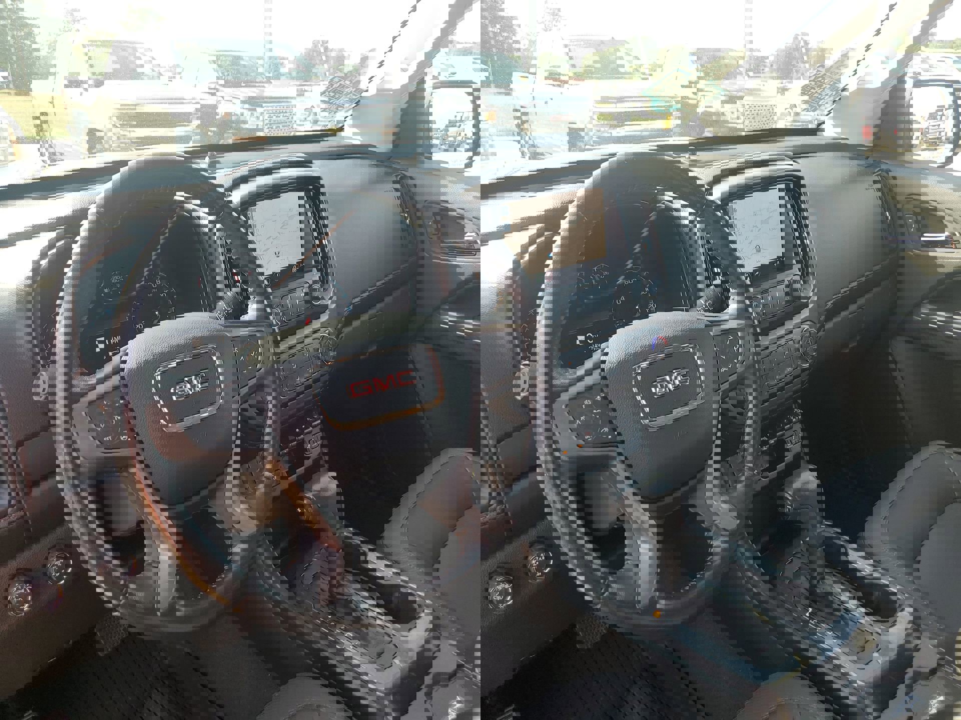 Used 2021 GMC Canyon AT4 w/ Driver Alert Package image 19