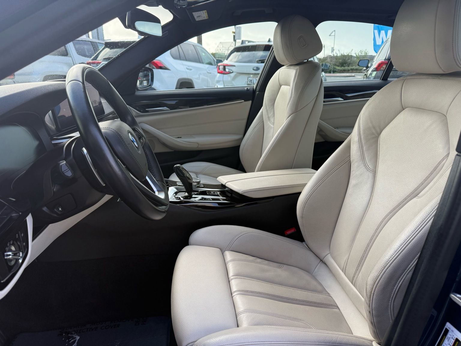 Used 2023 BMW 530e w/ Convenience Package image 11