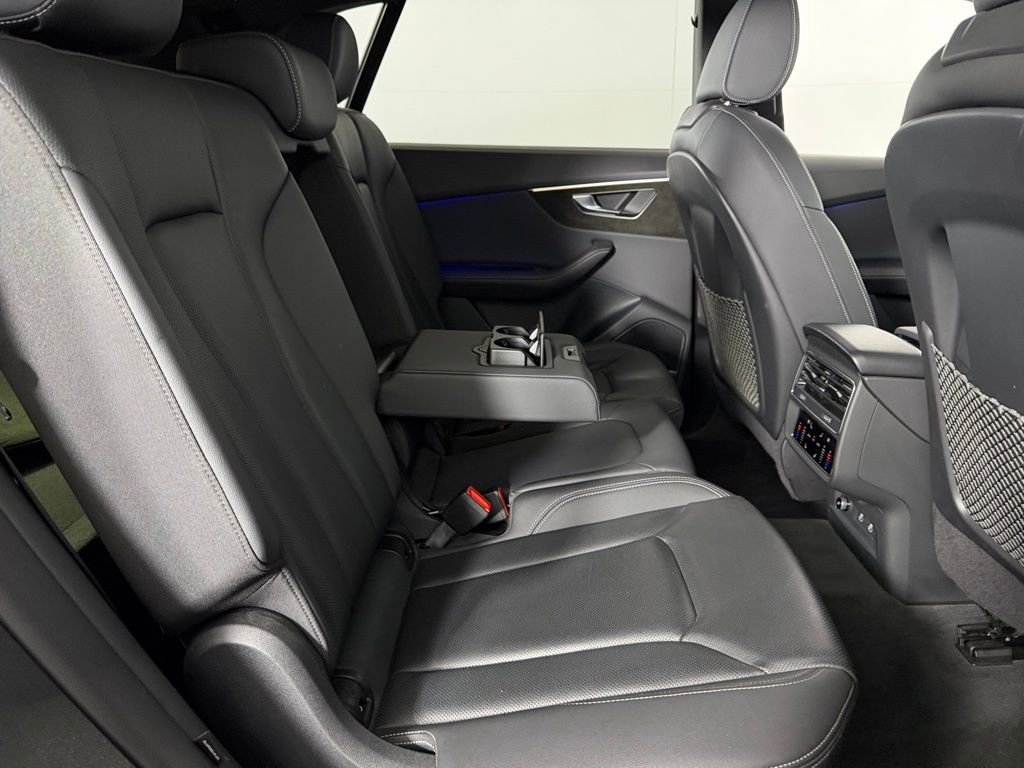 Used 2023 Audi Q8 Premium Plus w/ Premium Plus Package AWD/4WD image 32
