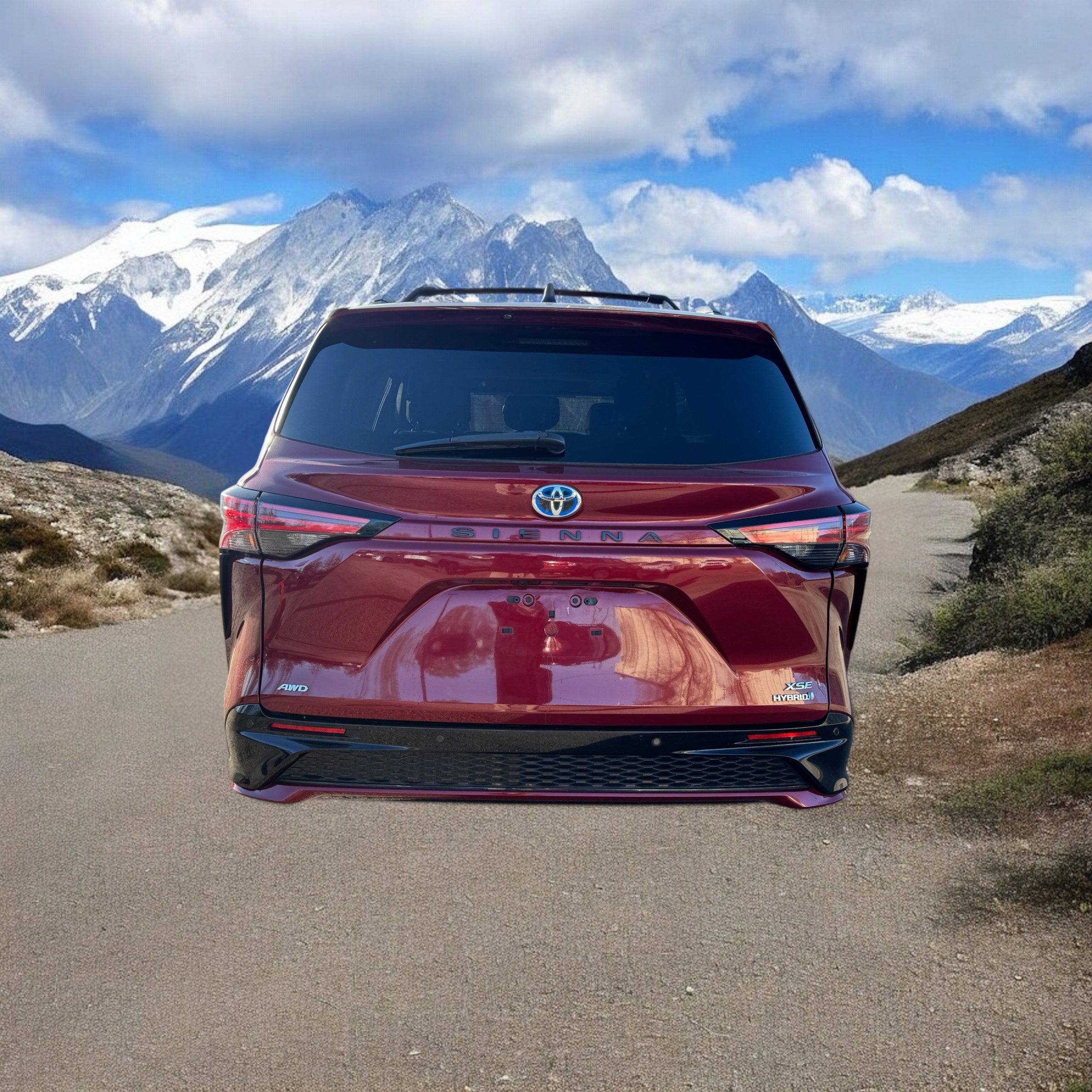 Used 2021 Toyota Sienna XSE image 4