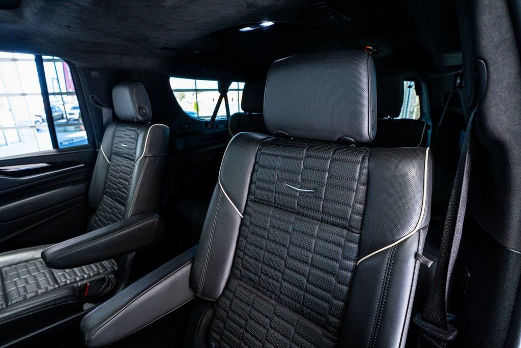 Used 2023 Cadillac Escalade ESV V image 58