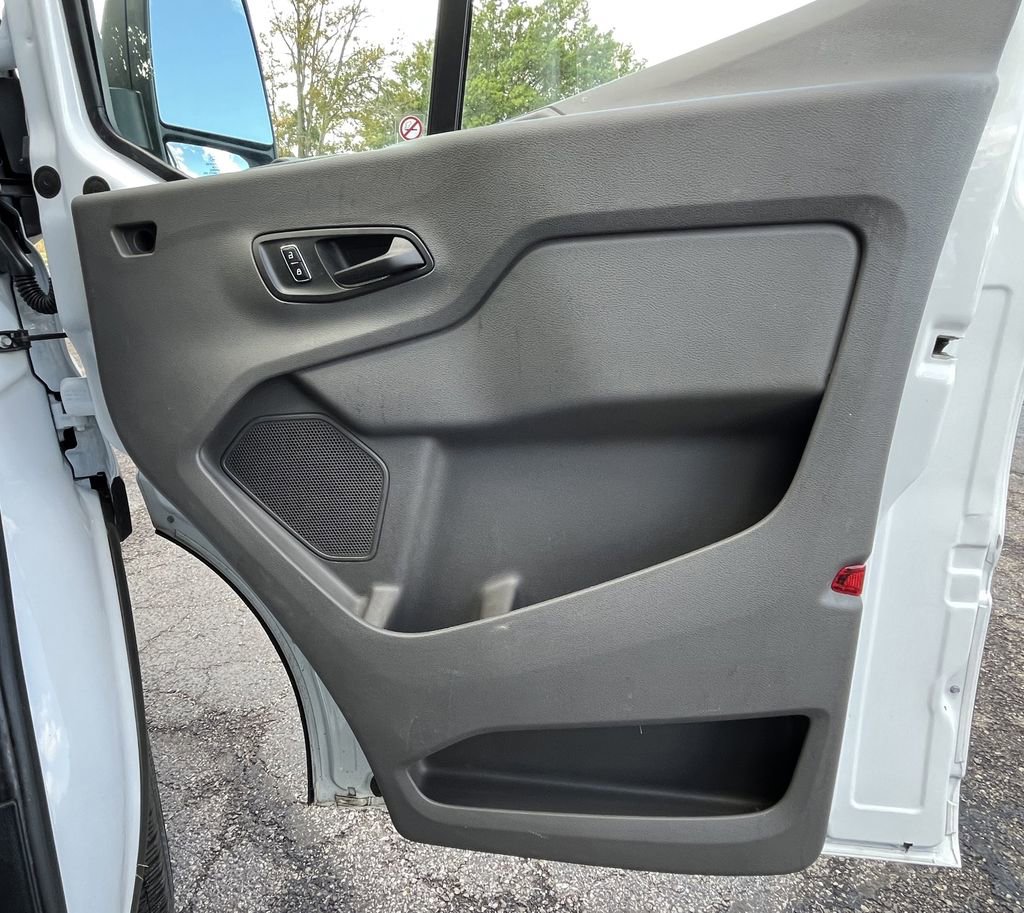Used 2024 Ford Transit 250 Low Roof w/ Exterior Upgrade Package image 17