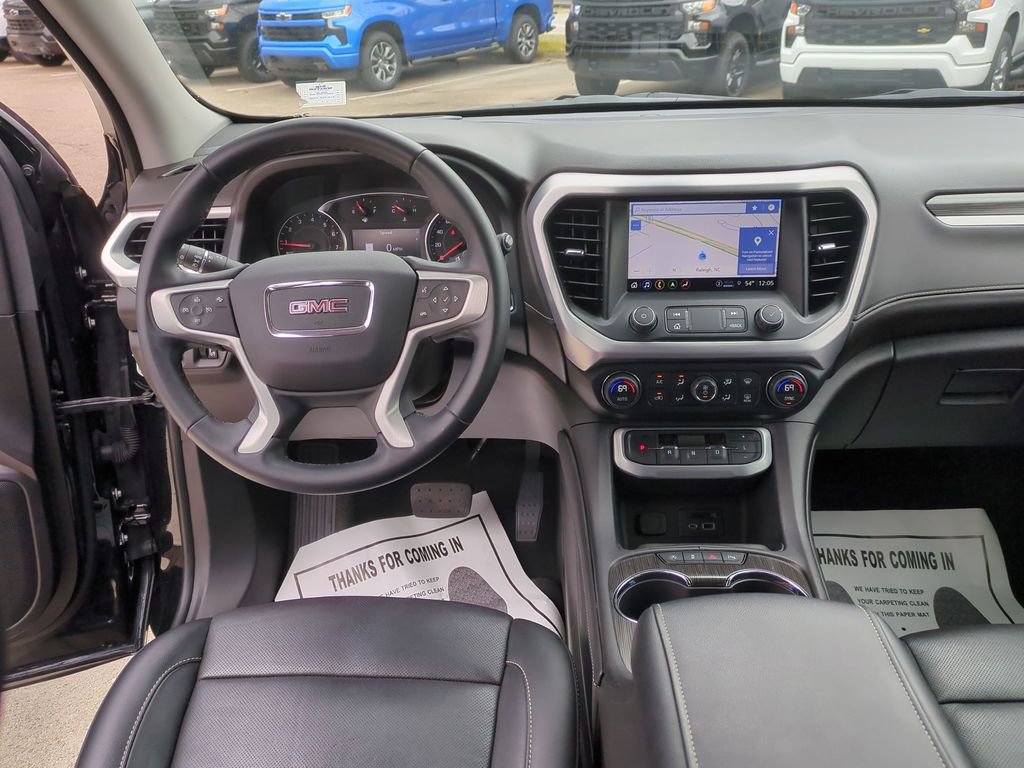 Used 2023 GMC Acadia SLT image 28