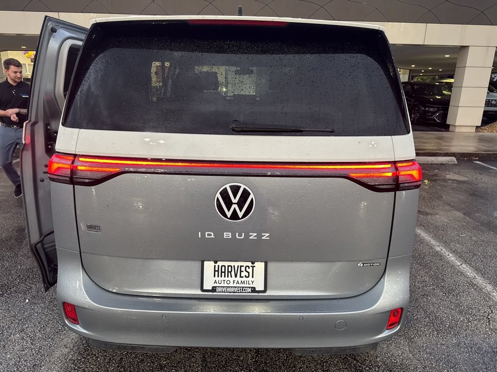Used 2025 Volkswagen ID. Buzz 1st Edition AWD/4WD image 27