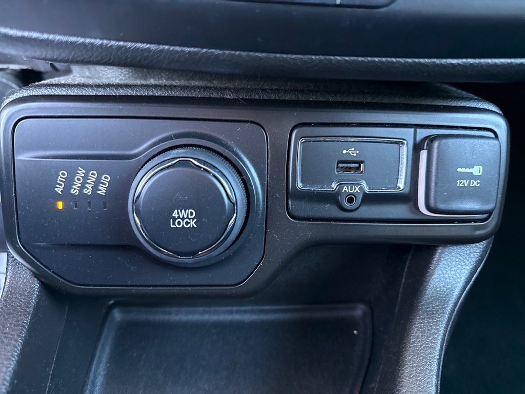 Used 2021 Jeep Renegade Latitude image 14