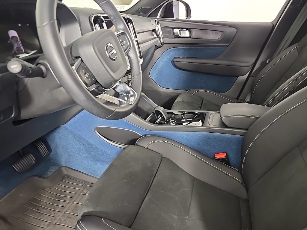 Certified 2023 Volvo C40 P8 Recharge Plus w/ Climate Package AWD/4WD image 18