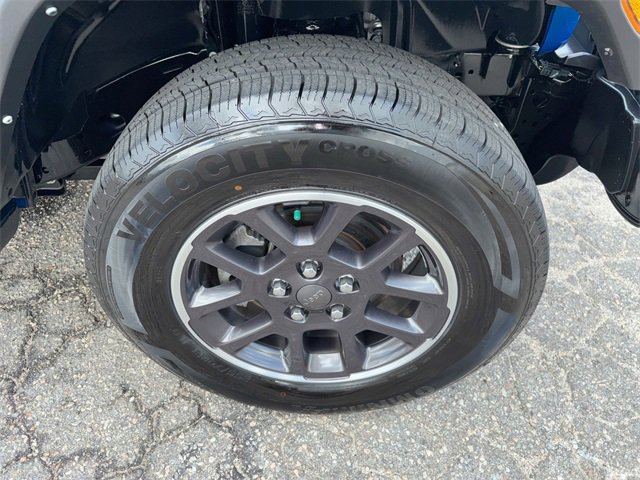 Used 2022 Jeep Gladiator Overland image 11