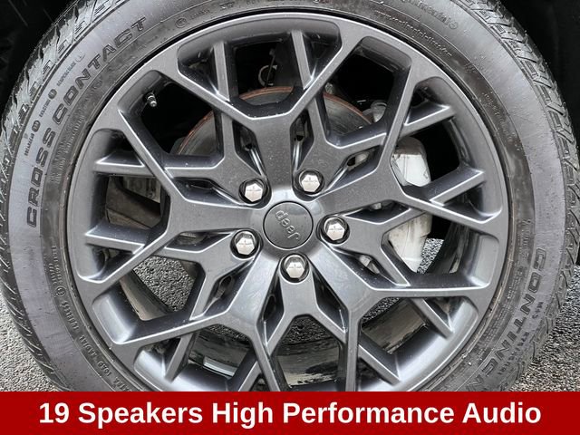 Used 2025 Jeep Grand Cherokee Summit AWD/4WD image 10