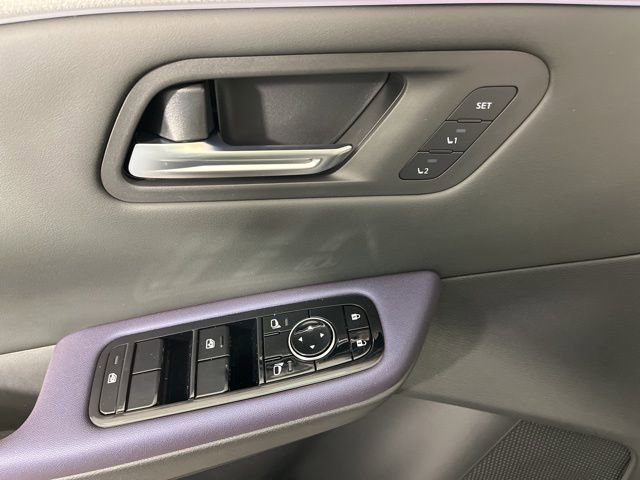 New 2026 Nissan Leaf Platinum+ w/ Cargo Package (Platinum+) image 32