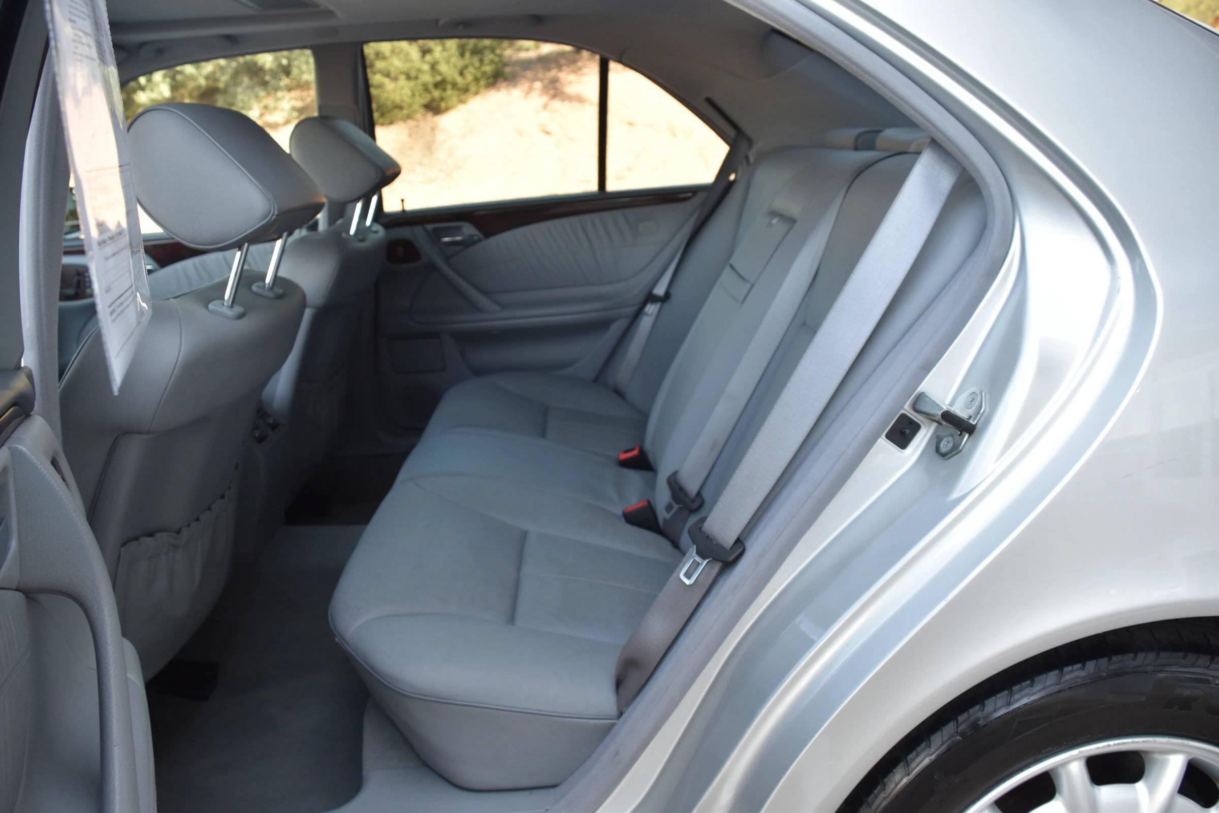 Used 2000 Mercedes-Benz E 320 Sedan image 20