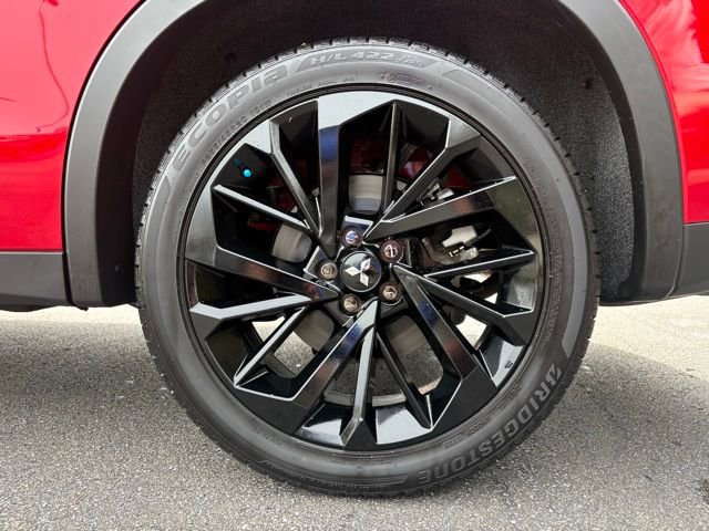 Used 2024 Mitsubishi Outlander AWD image 12