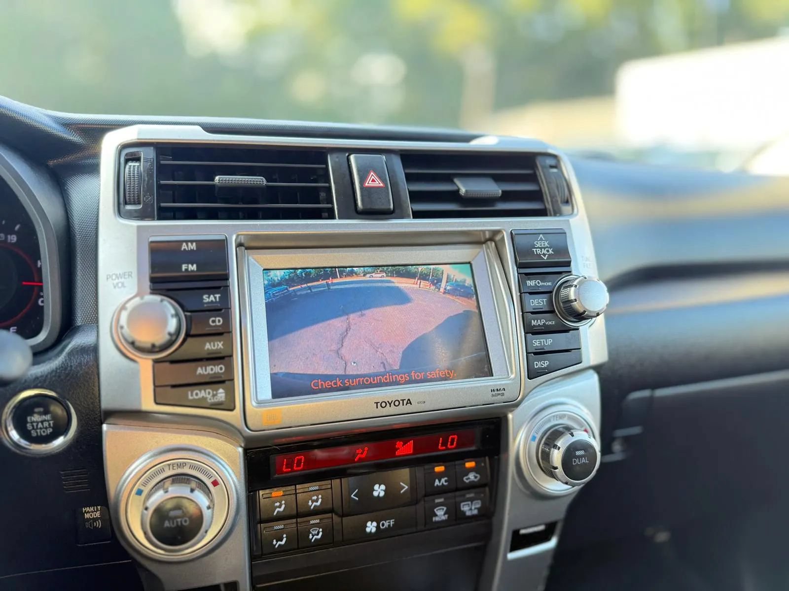 Used 2011 Toyota 4Runner Limited AWD/4WD image 19