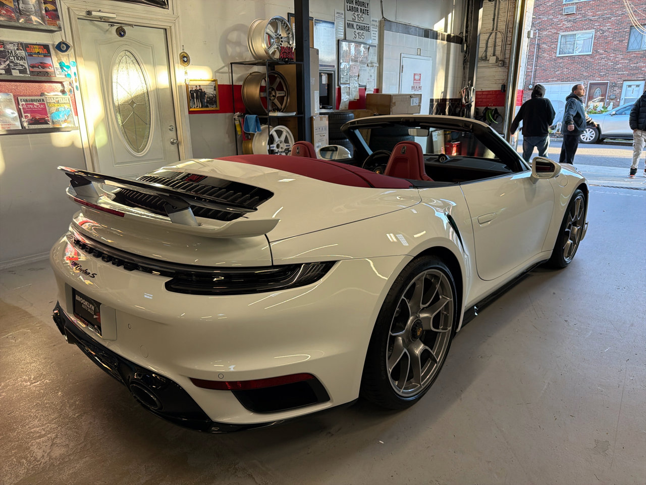 Used 2022 Porsche 911 Turbo S image 5