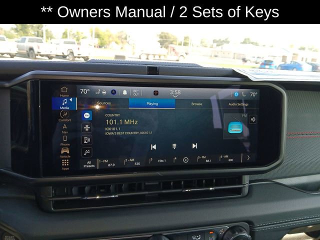 New 2024 Jeep Wrangler Unlimited Rubicon w/ Technology Group image 17