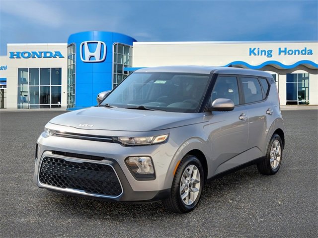Used 2022 Kia Soul LX w/ Technology Package