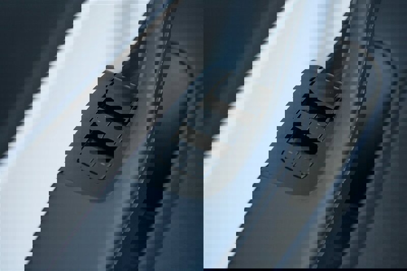 Used 2018 Tesla Model 3 Long Range image 9