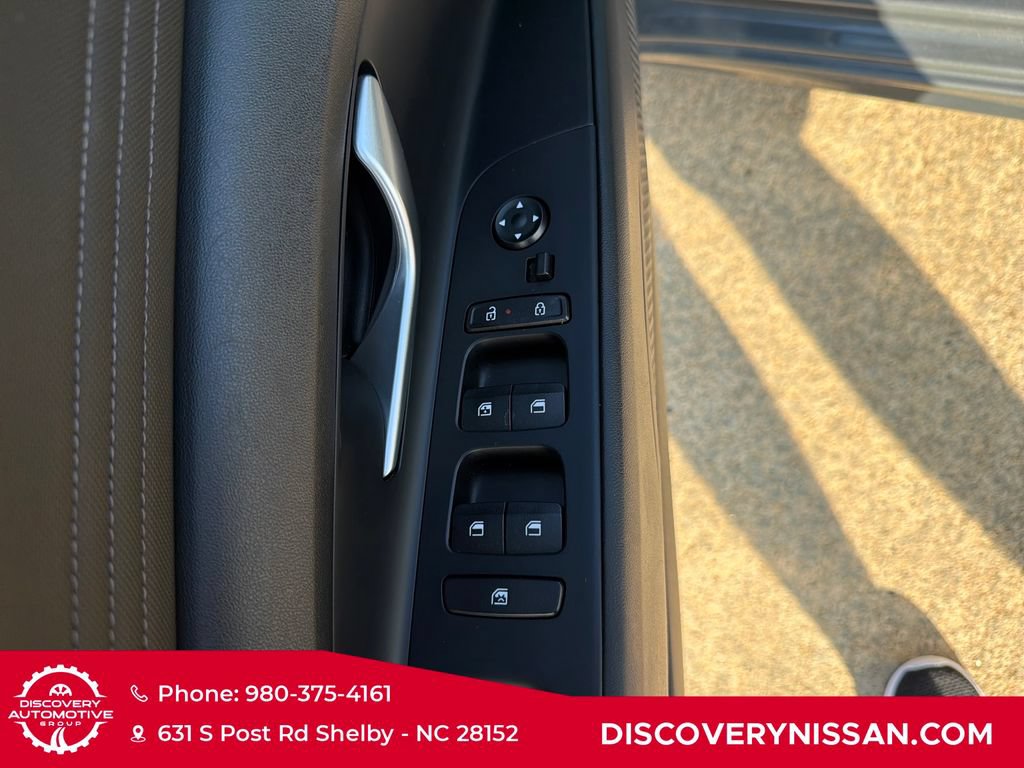 Used 2025 Hyundai Elantra SEL FWD image 12