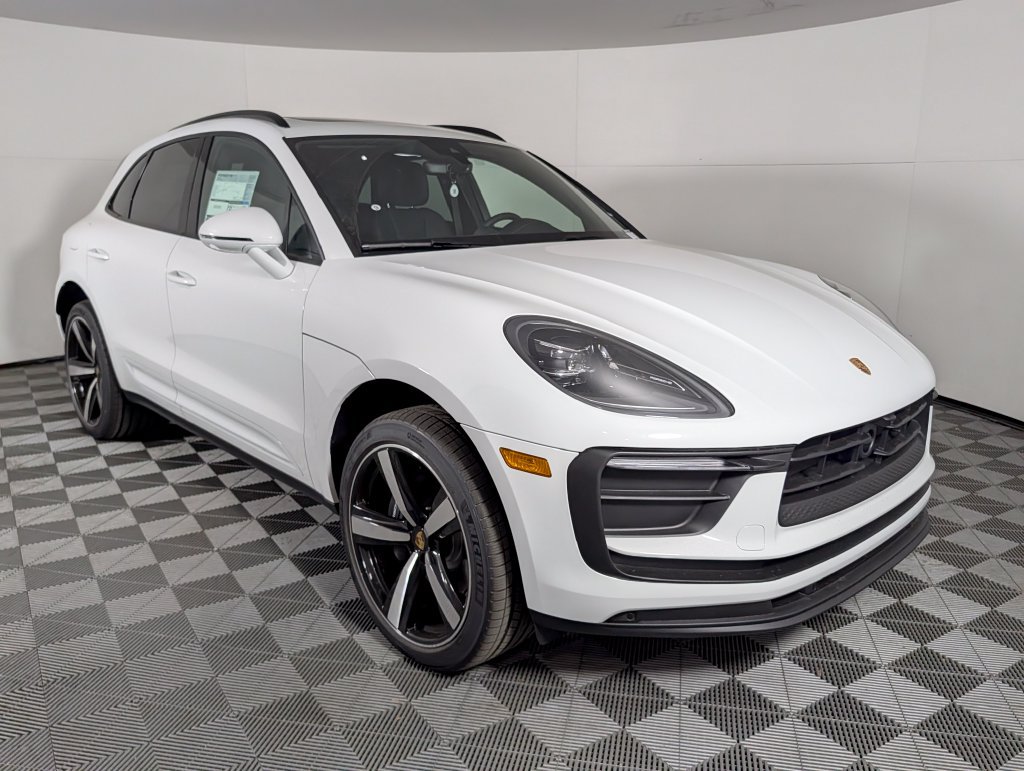 New 2026 Porsche Macan AWD/4WD image 9