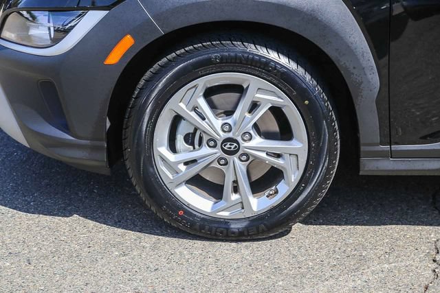 Certified 2022 Hyundai Kona SEL w/ Cargo Package AWD/4WD image 11