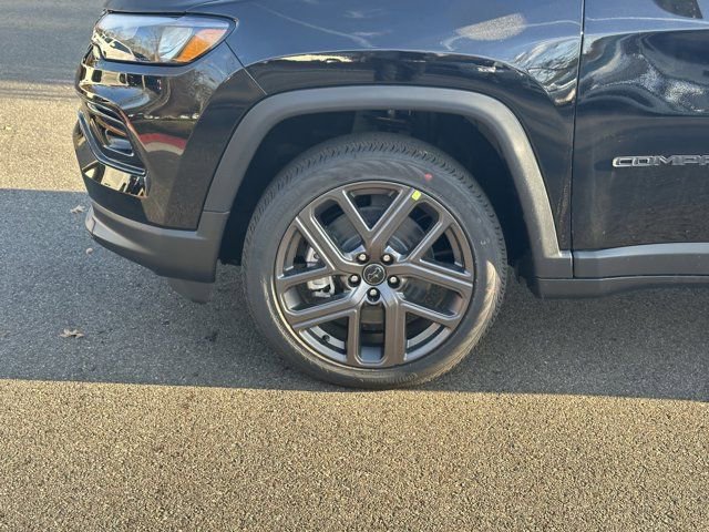 New 2026 Jeep Compass Limited image 11