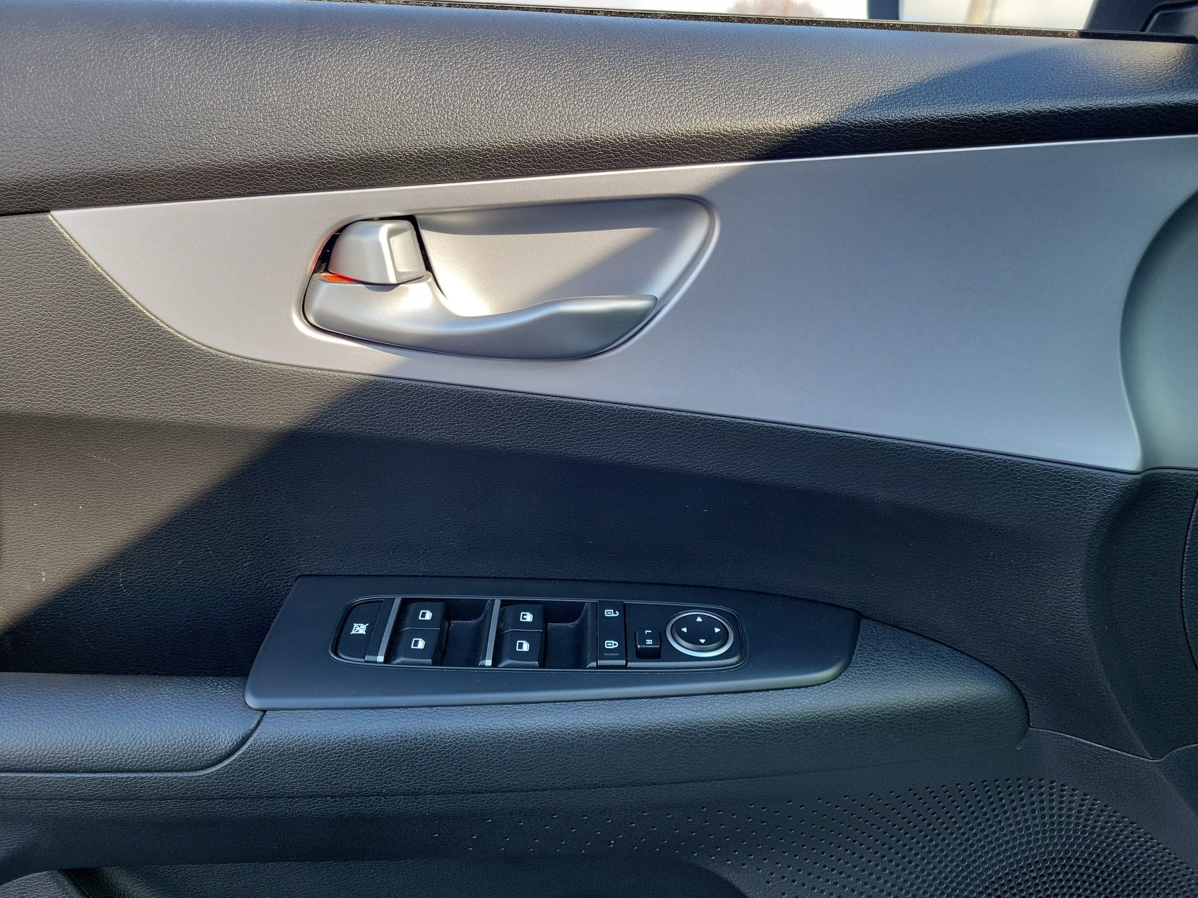 Used 2024 Kia Forte LX image 17