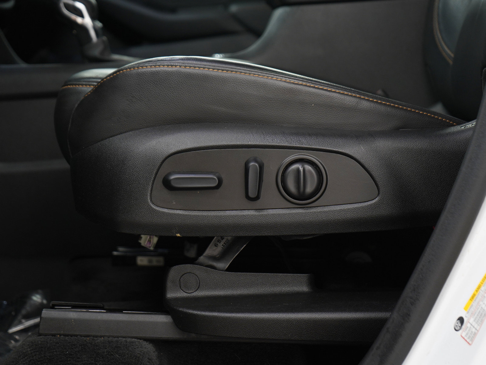 Used 2021 Chevrolet Traverse LT w/ LPO, Floor Liner Package AWD/4WD image 24