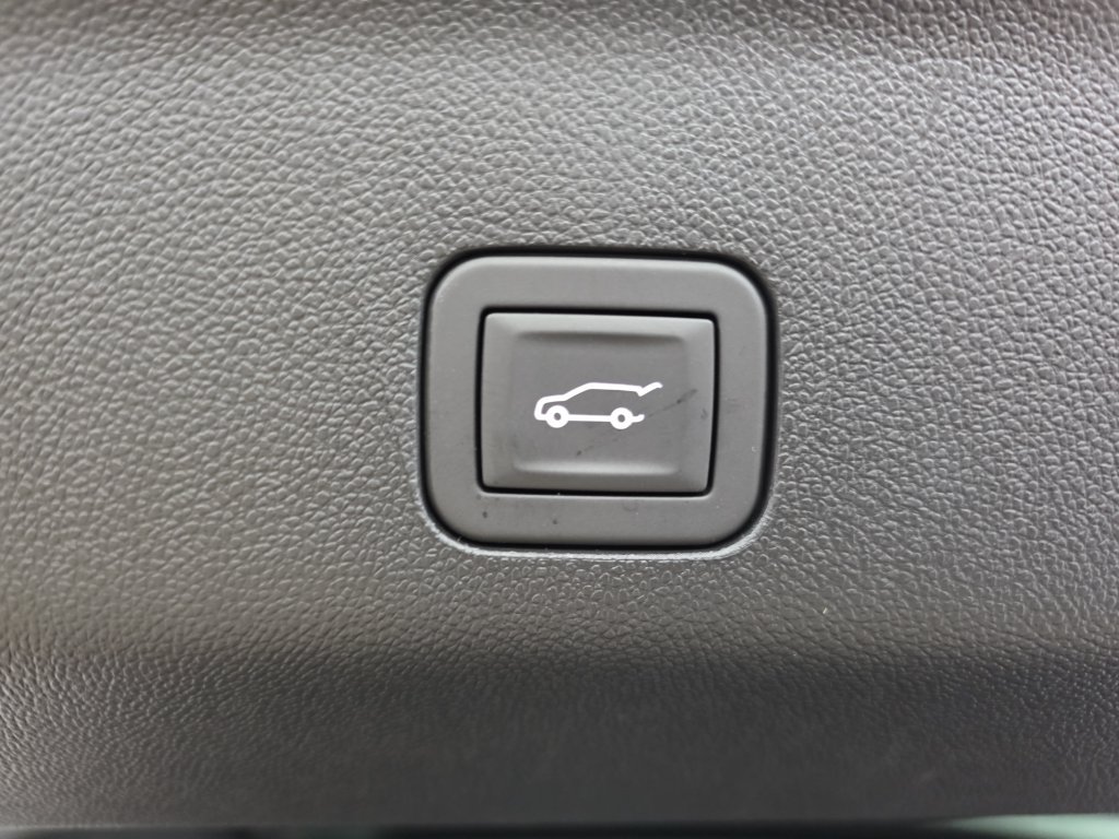 New 2026 GMC Yukon AT4 Ultimate AWD/4WD image 15