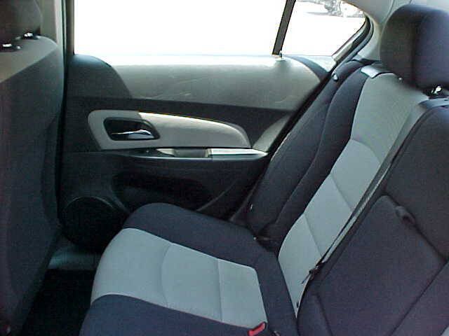 Used 2014 Chevrolet Cruze LS FWD image 7