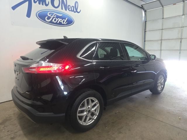 Certified 2024 Ford Edge SEL w/ Convenience Package AWD/4WD image 9