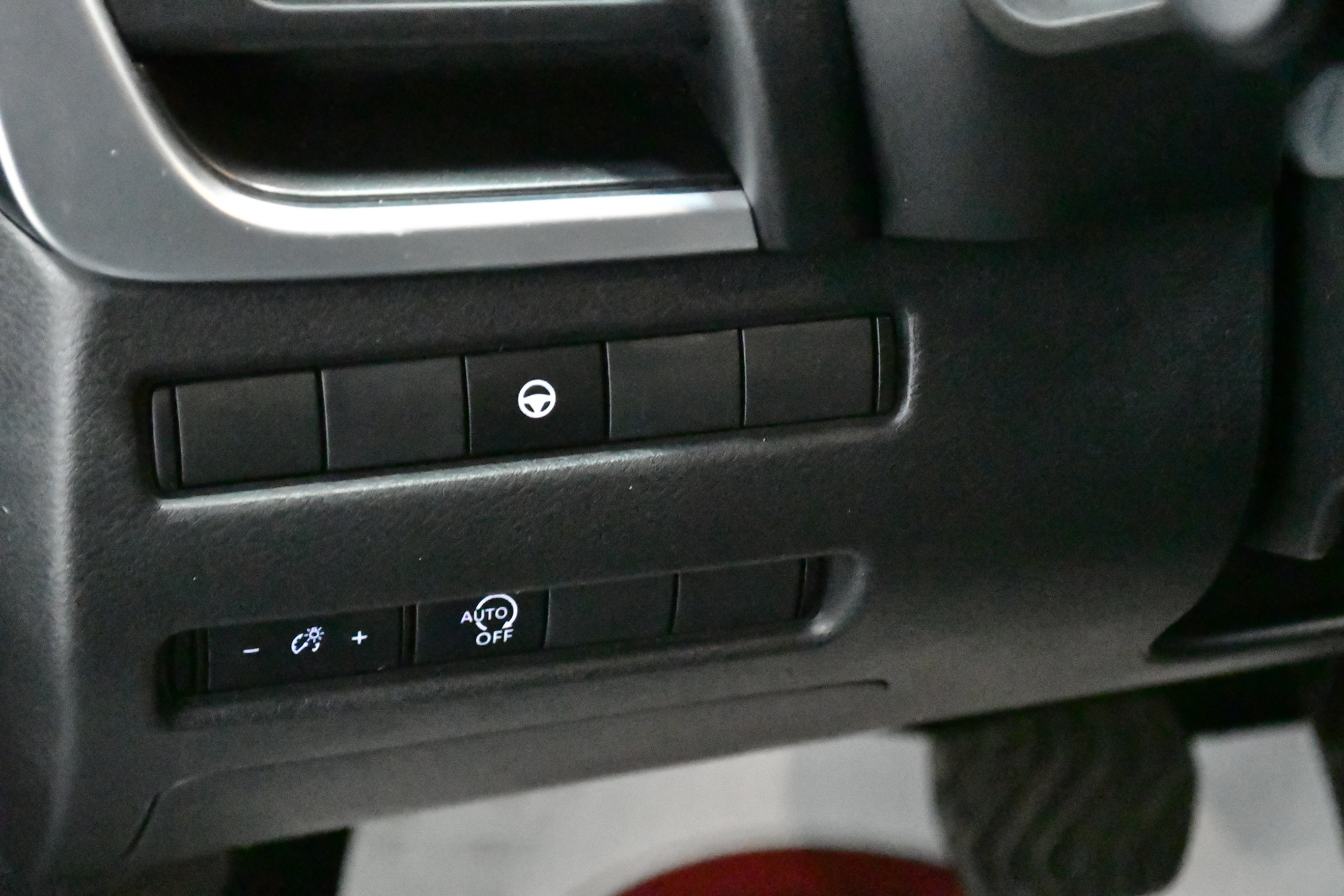 Used 2023 Nissan Rogue SV image 23