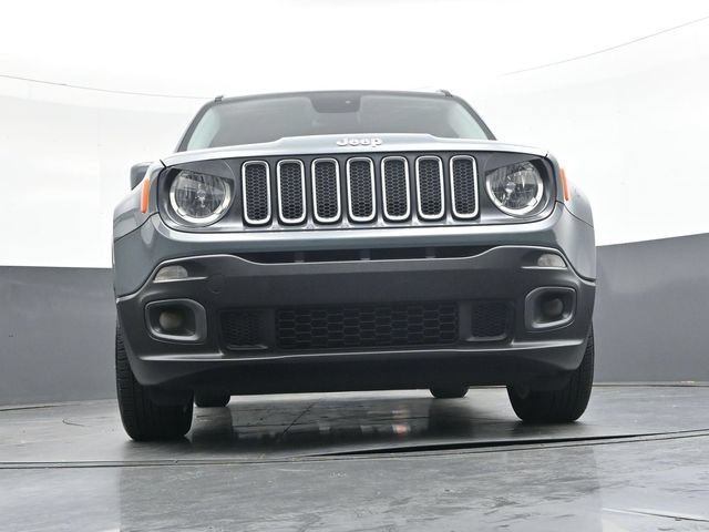 Used 2016 Jeep Renegade Latitude FWD image 38