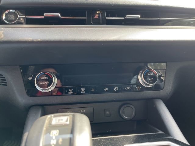 Used 2025 Mitsubishi Outlander SE image 22