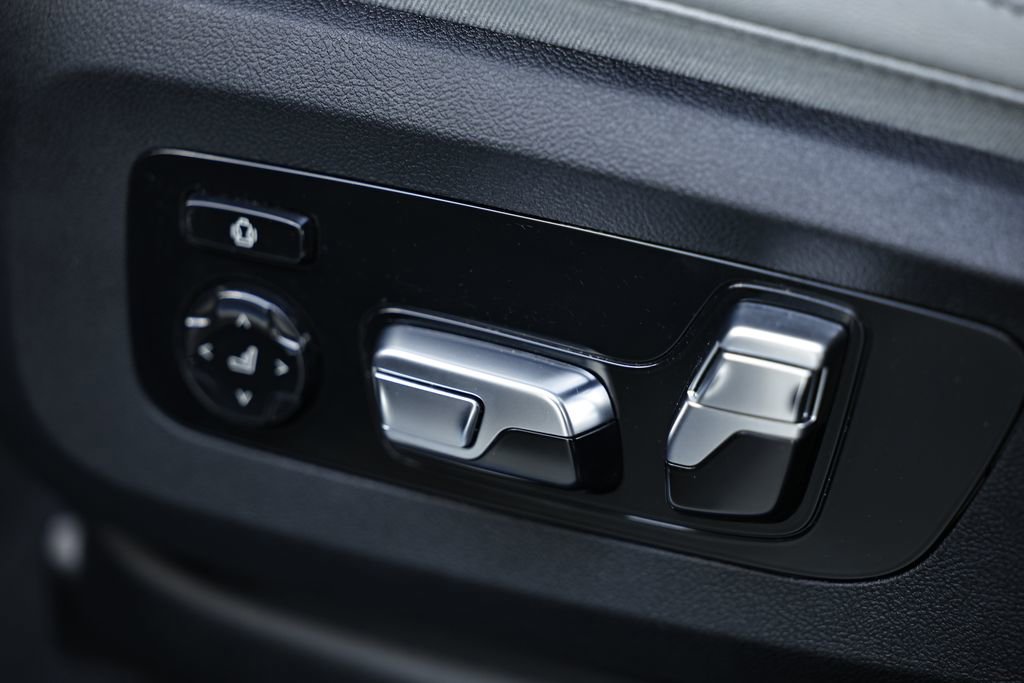 Certified 2024 BMW X6 M60i image 24