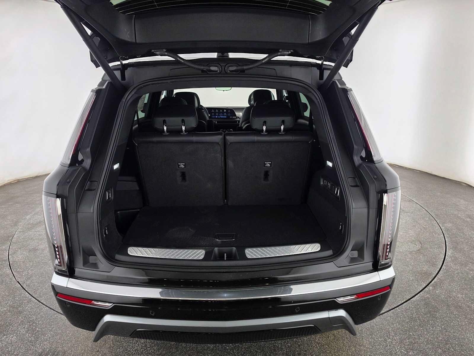 New 2027 Cadillac Vistiq Luxury AWD/4WD image 15