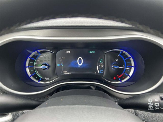 Certified 2022 Chrysler Pacifica Touring-L w/ Uconnect Theater Family Group image 15