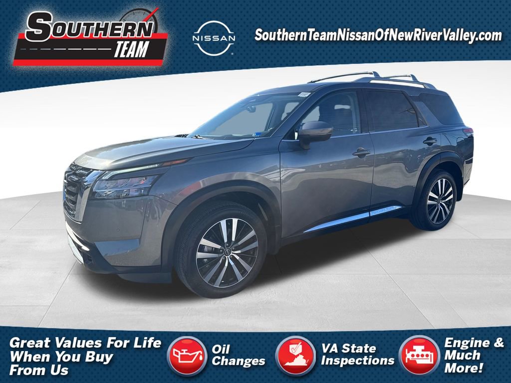 Used 2024 Nissan Pathfinder Platinum w/ Cargo Package