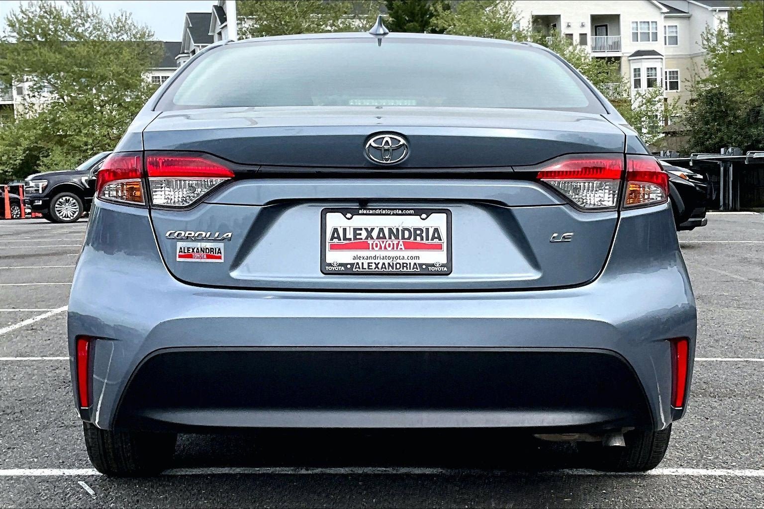 Used 2023 Toyota Corolla LE FWD image 4